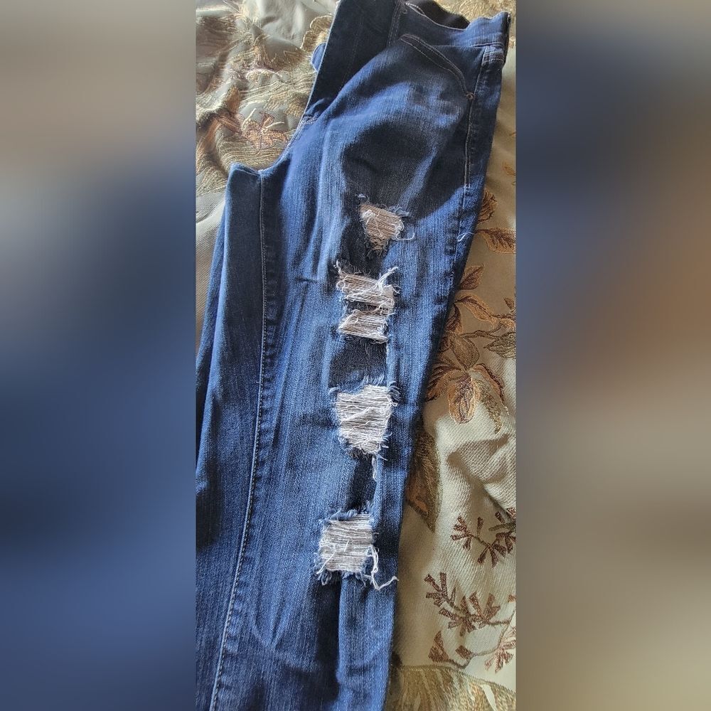 Torrid Sky High Skinny distressed jeans - Picture 8 of 14